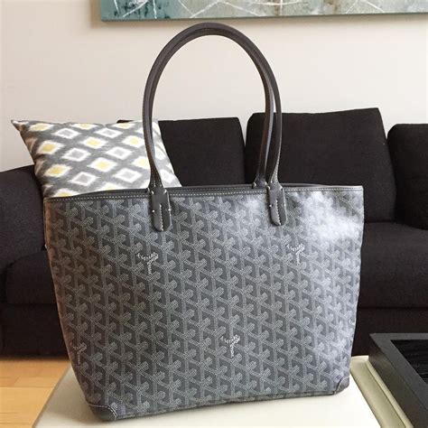 goyard hand bag price